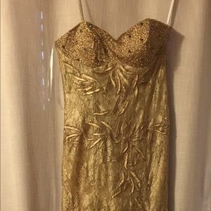 Women’s Golden Lace & intricate design long gown